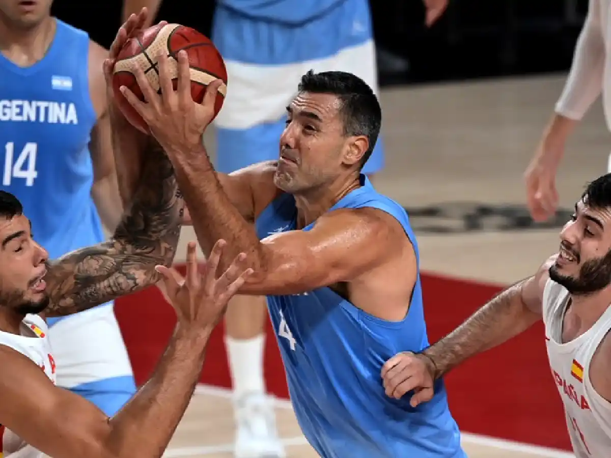 Argentina sufrió una dura caída ante España 