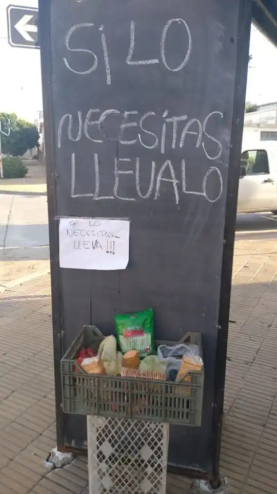 “Si lo necesitás, llevalo”, la iniciativa solidaria de una frutería tandilense