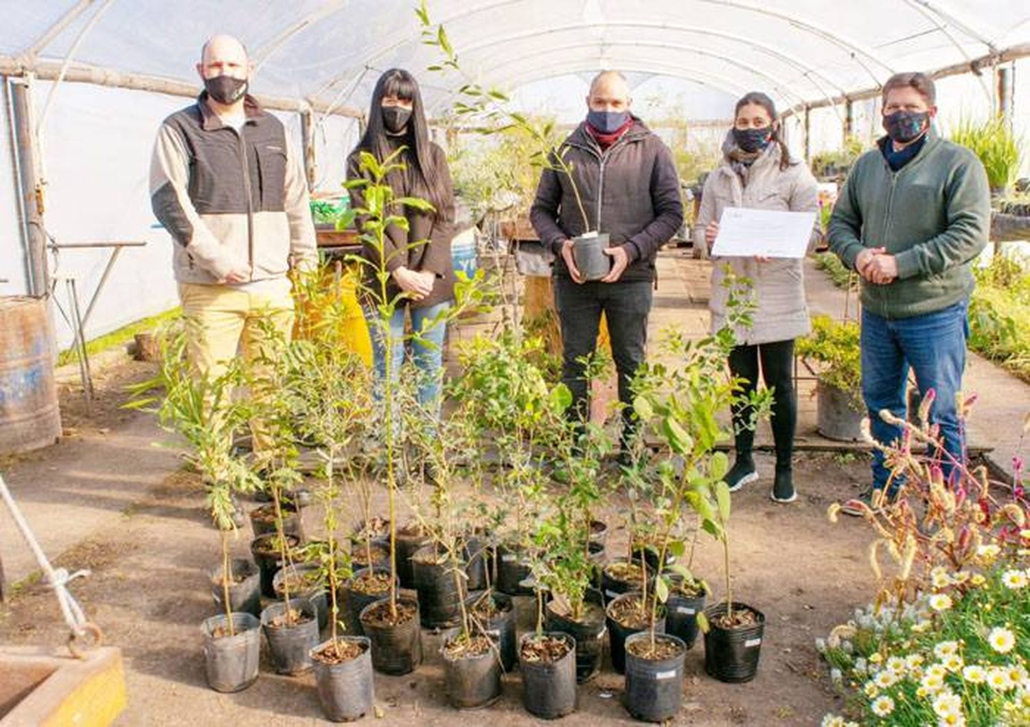 Grupo Quimiguay entregó cerca de 700 plantines de árboles  nativos 