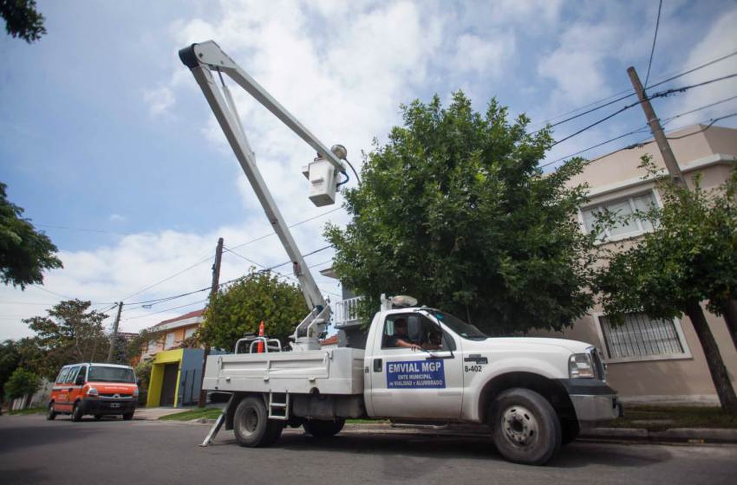 En dos años y medio, hubo 114 mil reparaciones en alumbrado público