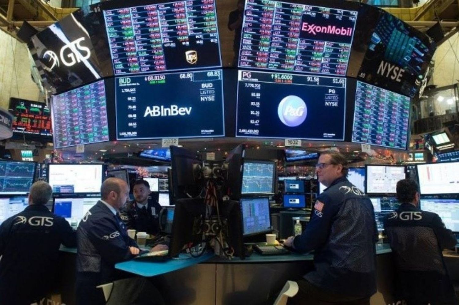 Tras la nueva propuesta de deuda, las acciones argentinas trepan hasta 14%