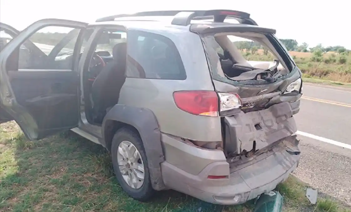 Una mujer resultó lesionada luego de un choque entre dos vehículos en la Ruta 12