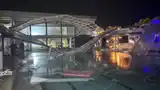 El viento destrozó el techo de la pileta municipal de Benito Juárez. Foto: El Fénix Digital.