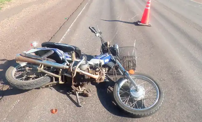 Tras un choque en la Autovía Artigas, amputaron una pierna a motociclista