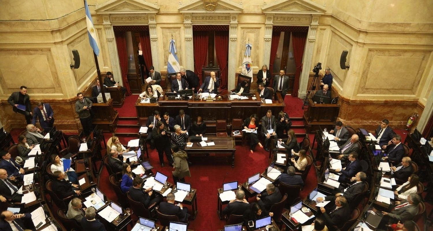 El plenario legislativo decidió con 65 votos anular la suba que se había dispuesto la semana pasada. Crédito: NA