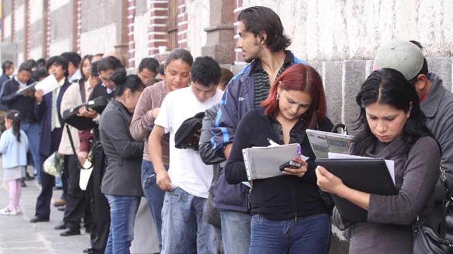 Para el Indec hubo una baja de 0,8 puntos en el nivel del desempleo