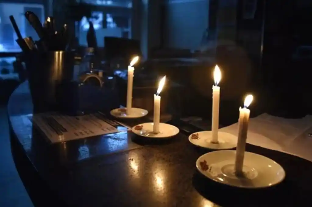 Apagón masivo: falta el servicio eléctrico en medio país y Atucha I está fuera de servicio