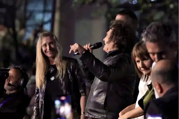 Milei lanzó la campaña para octubre en Córdoba: "No se van a dejar engañar por un chimentero berreta"