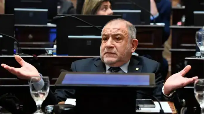 El senador por Córdoba Luis Juez confirmó su pase al bloque de La Libertad Avanza