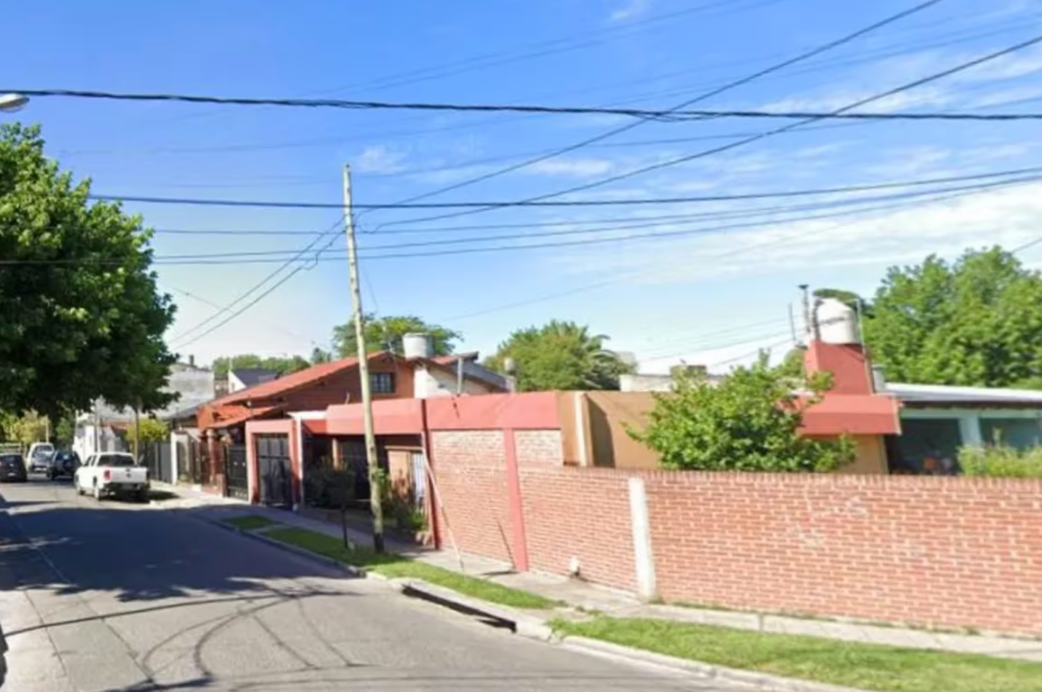 El crimen ocurrió en las calles San Nicolás y Salcedo de la localidad de Castelar. (Foto: captura de Google Street View).