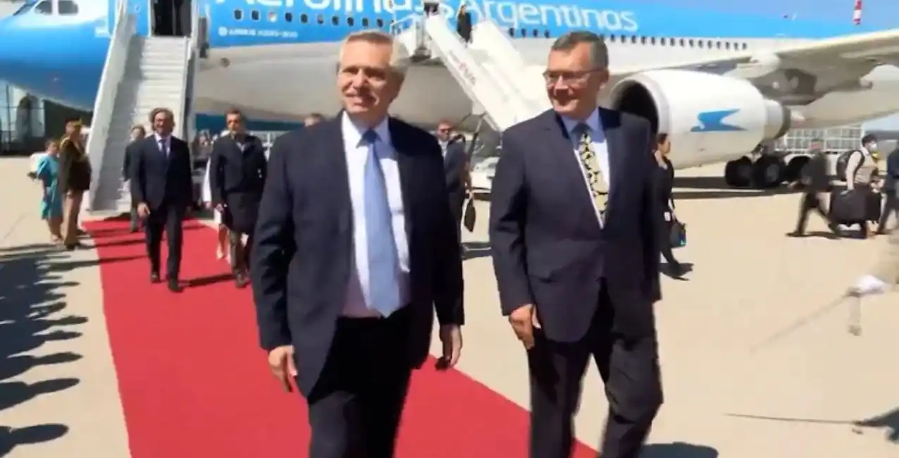Tras participar de la Cumbre del G7, Alberto Fernández regresa a la Argentina