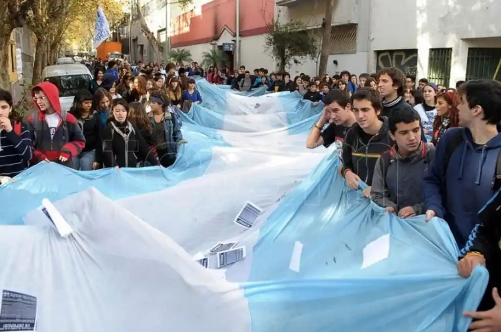 Prácticas laborales: estudiantes afirman que la iniciativa de Larreta es “nefasta”