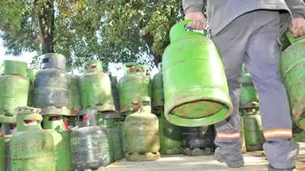 De Vido cuestionó la eliminación de los
topes al precio de las garrafas de gas