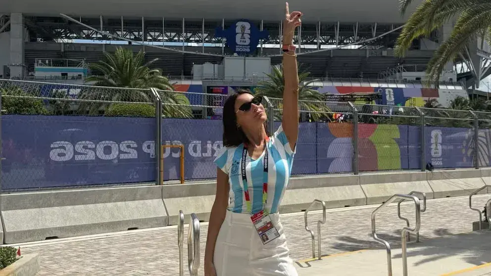 Pampita aterrizó en Miami y encendió la previa del debut de la Selección Argentina