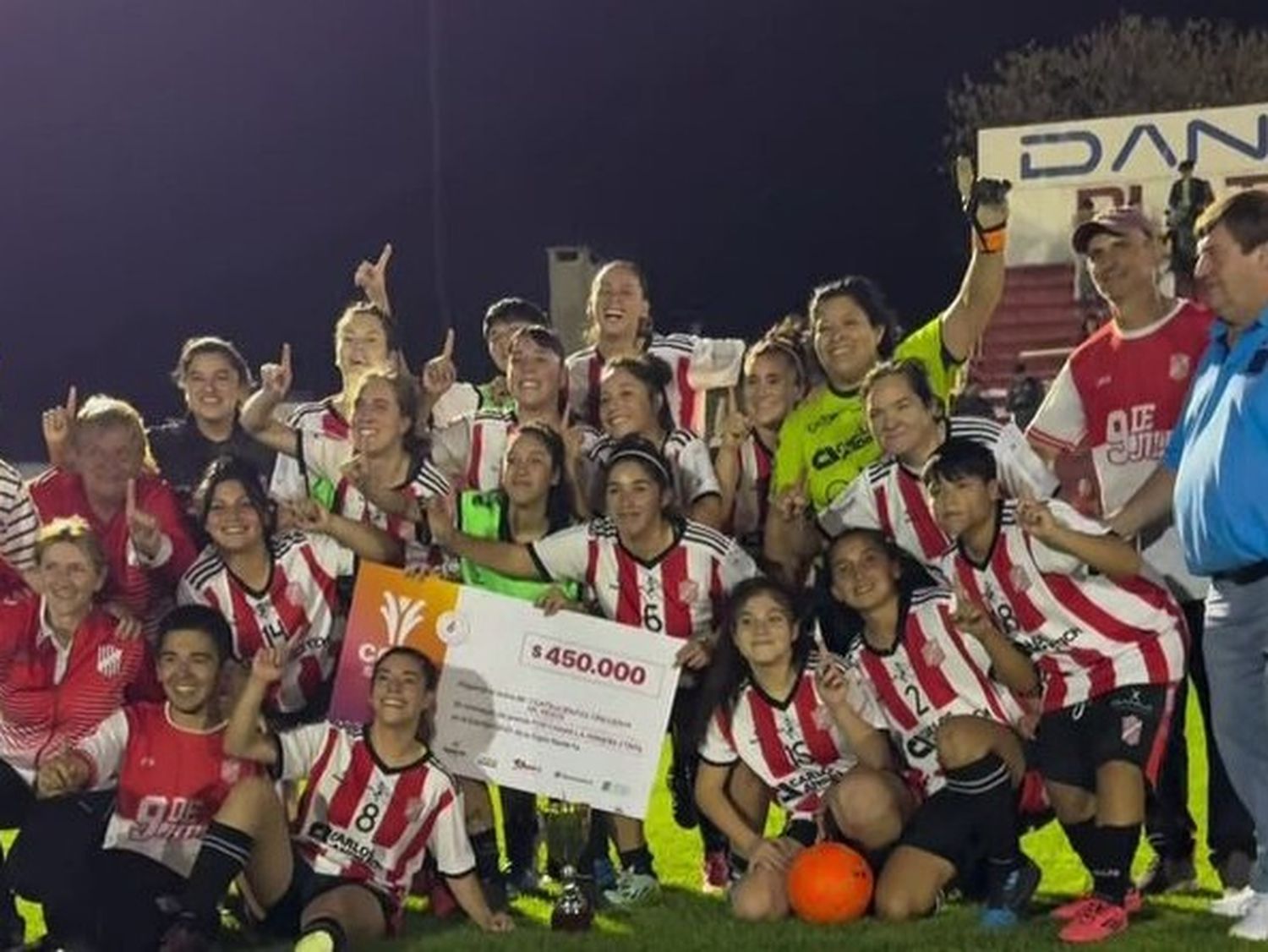 9 de Julio se quedó con el clásico femenino y avanza en la Copa Santa Fe