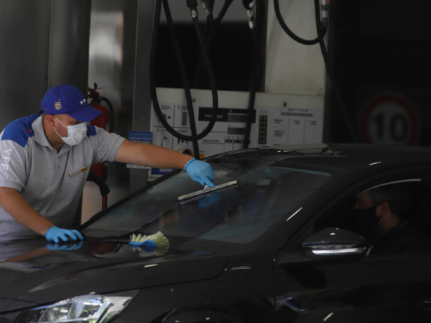 Expendedores aseguran que consumo de combustibles aún está 10% debajo del nivel pre pandemia