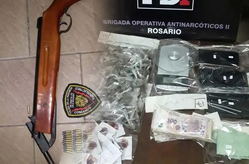 Atropelló a un perro y tres personas le exigieron que lo cure amenazándolo a los tiros