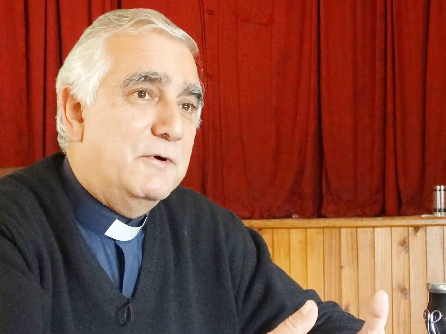 Una carta para alentar y agradecer a los sacerdotes