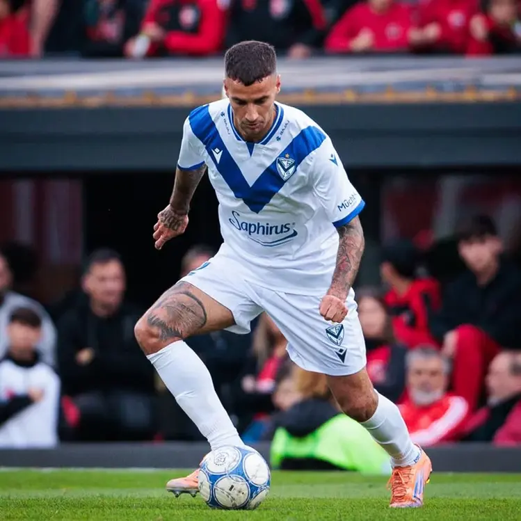 Emmanuel Mammana terminó en Cuidados Intensivos.
Foto: Agencia NA (@Velez)