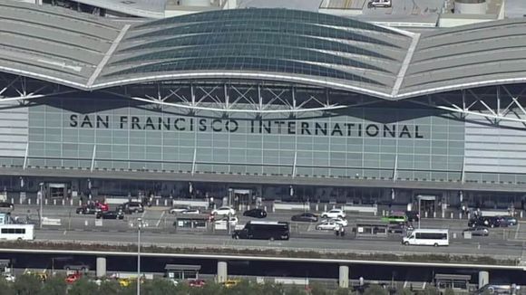 ATAQUE CON CUCHILLO deja tres personas heridas en el aeropuerto de San Francisco, en EE.UU.