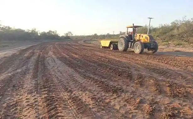 Formosa sigue realizando obras públicas
con financiamiento del tesoro provincial