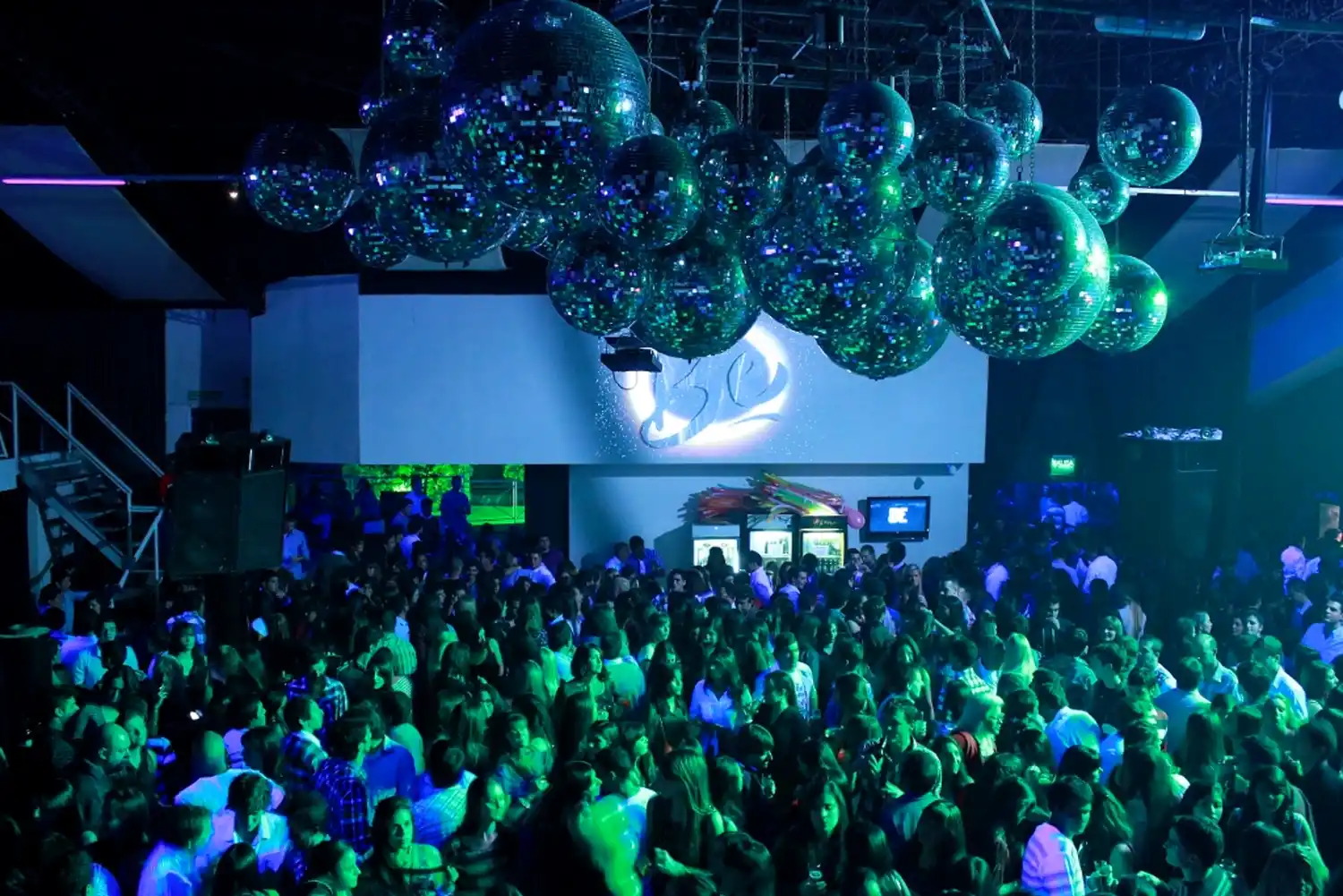 Piden sancionar a los boliches que no ofrezcan agua gratuita