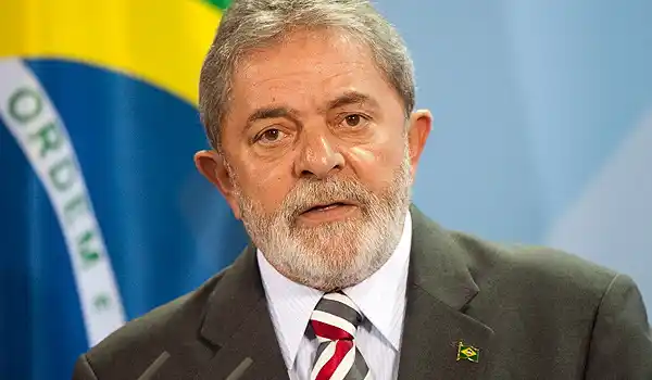 Lula se postuló como candidato en respuesta a la condena «mentirosa»