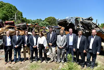 Bullrich y Ritondo encabezaron la compactación de 950 vehículos en Almirante Brown