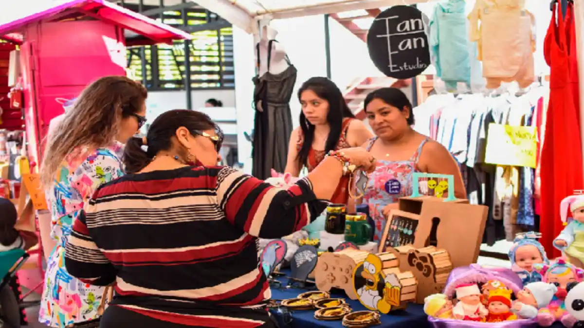 Más de la mitad de los venezolanos «se redondea» con un «emprendimiento»