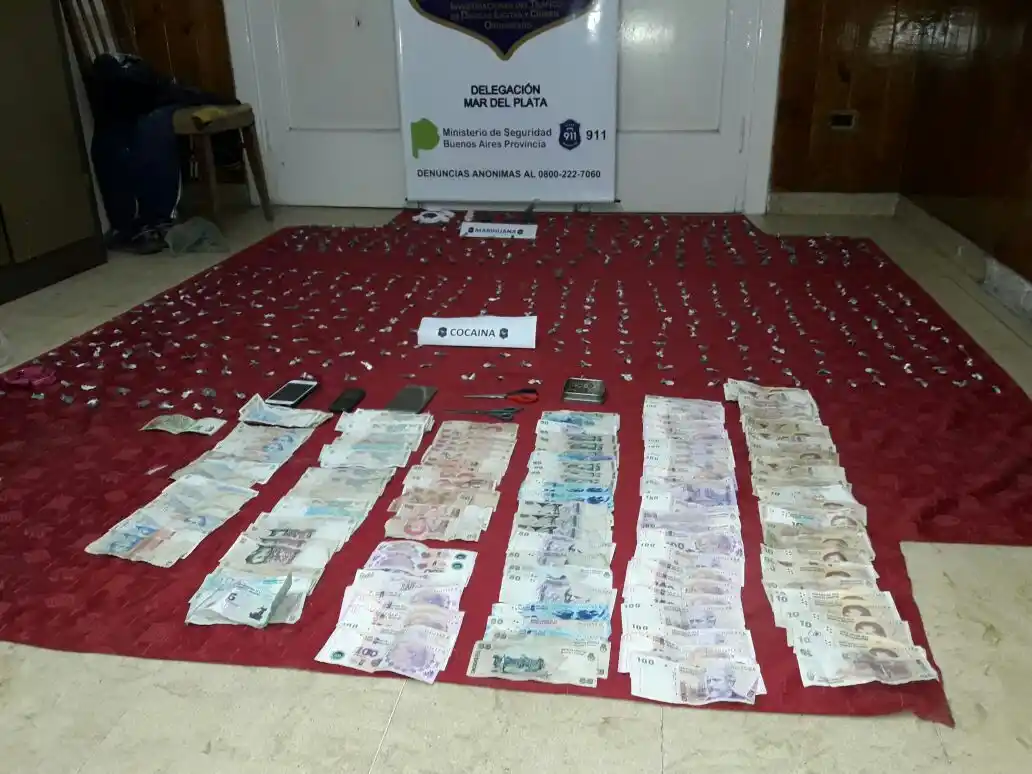 Cayeron dos mujeres que vendían droga: tenían 300 dosis de cocaína