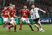 PSG, con Messi de titular, ganó y amplió la diferencia