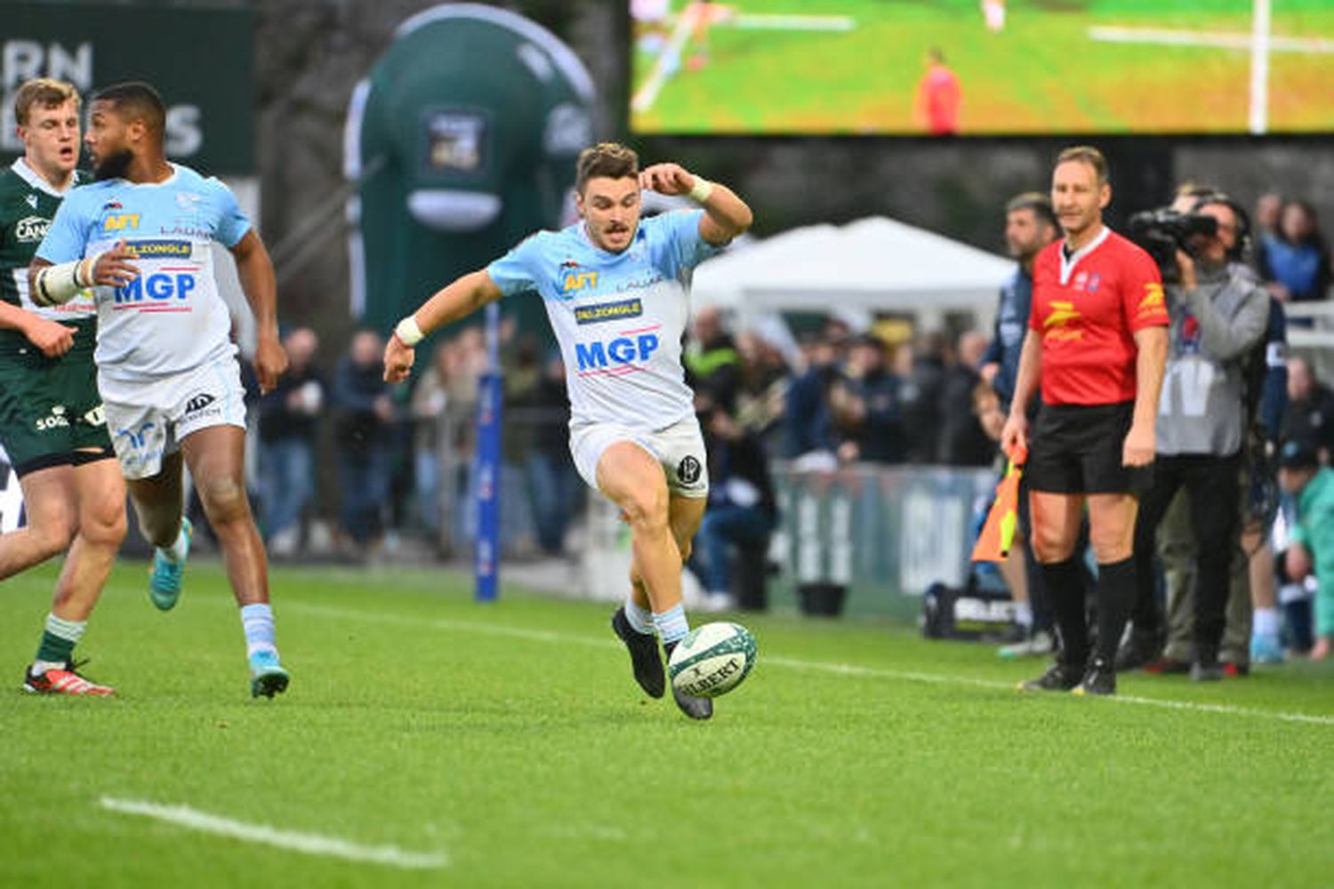 Carreras debutó con un try en la derrota de Bayonne