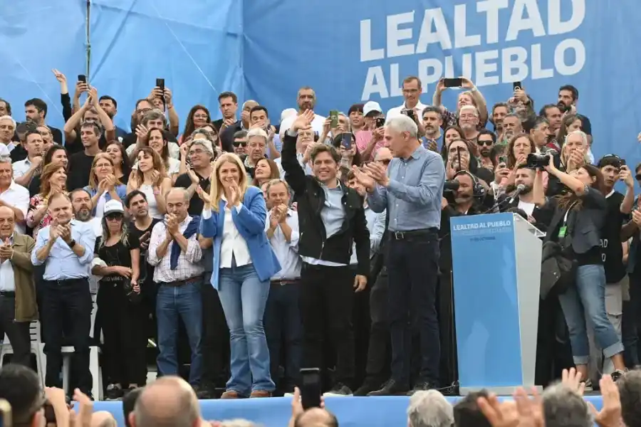 Kicillof encabezó su acto por el Día de la Lealtad