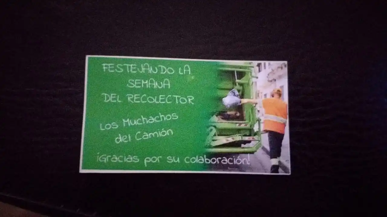 Advierten por vendedores de bolsas de residuos que invocan el nombre de Ashira