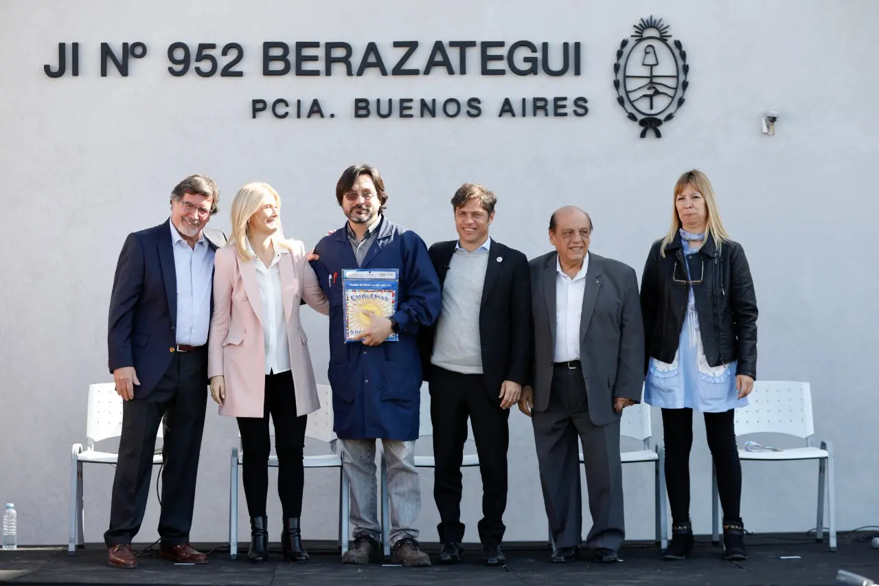 Axel Kicillof en Berazategui: “Ya inauguramos 100 edificios escolares en la Provincia”