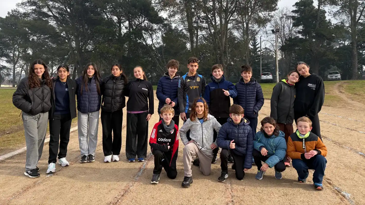 La delegación de la Escuela Municipal que compitió en Balcarce