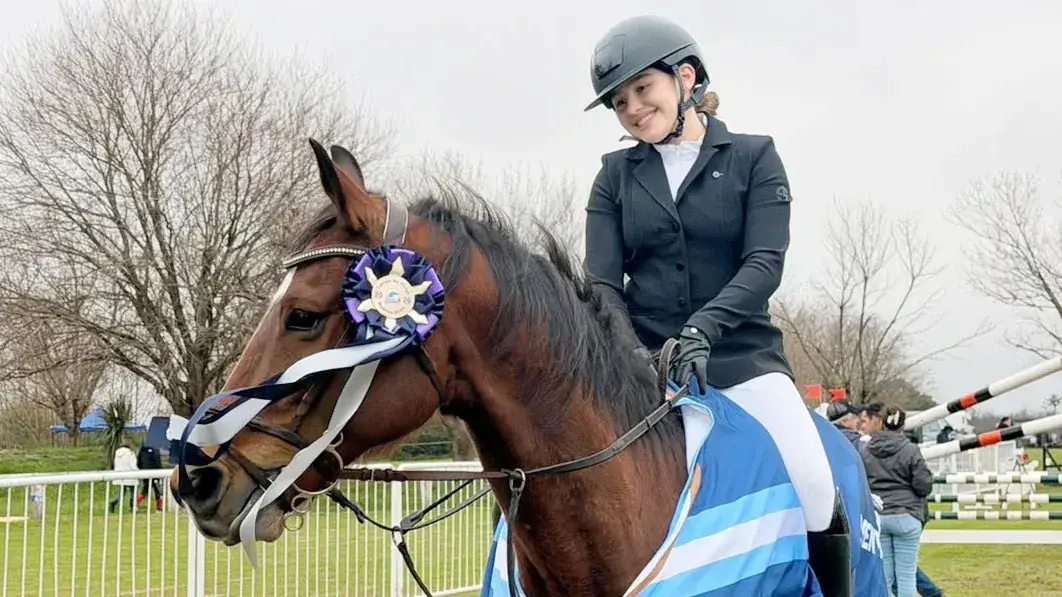 La amazona Nicole Chantal Rouger clasificó al Sudamericano de Equitación en Chile