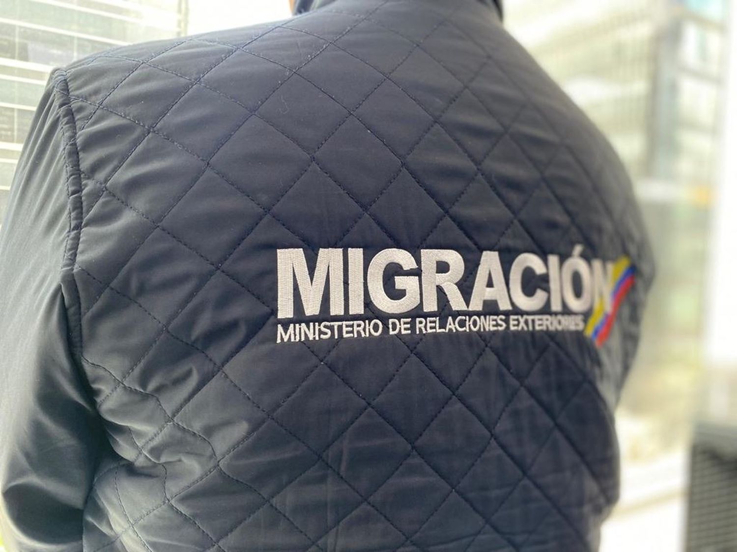 Migration Colombia officer arrested for illegal fees at El Dorado International Airport