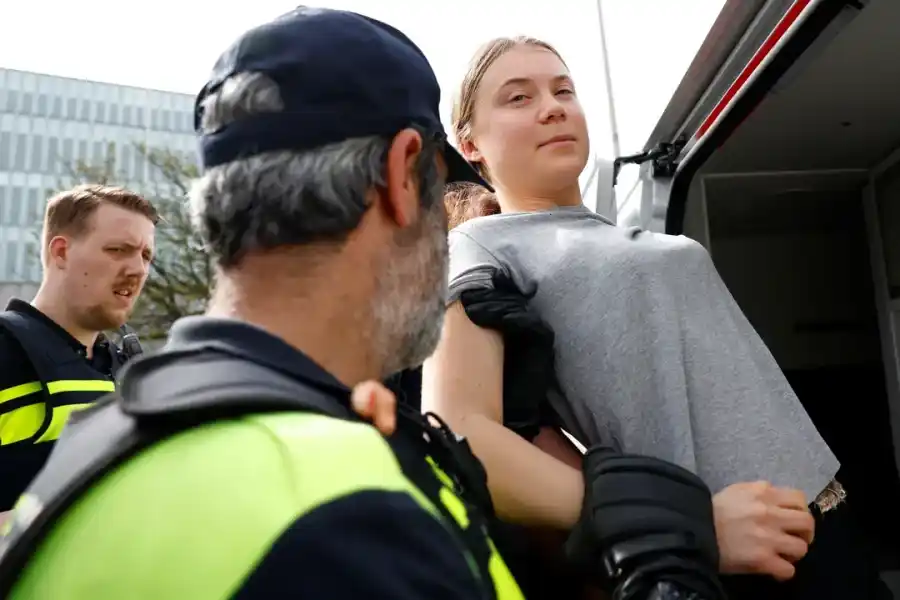 Greta Thunberg fue detenida dos veces en el mismo día
