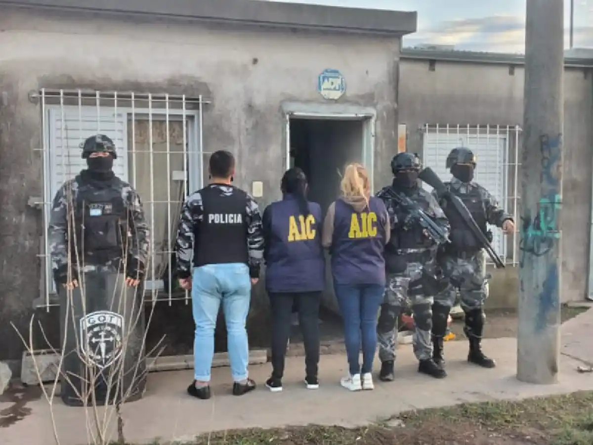 Dos detenidos en allanamientos en San Francisco y Josefina   