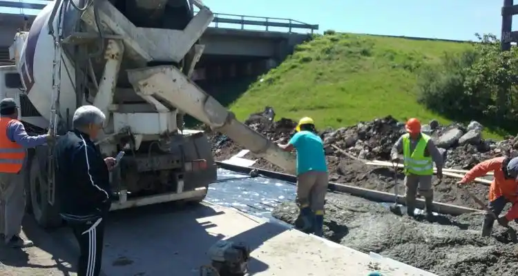 El Intendente Salazar recorrió las obras de repavimentación de la 191 y 1001