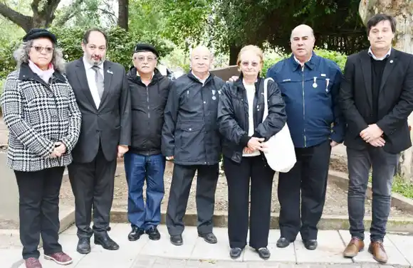 En un emotivo acto, se homenajeó a sobrevivientes y víctimas del hundimiento del ARA General Belgrano