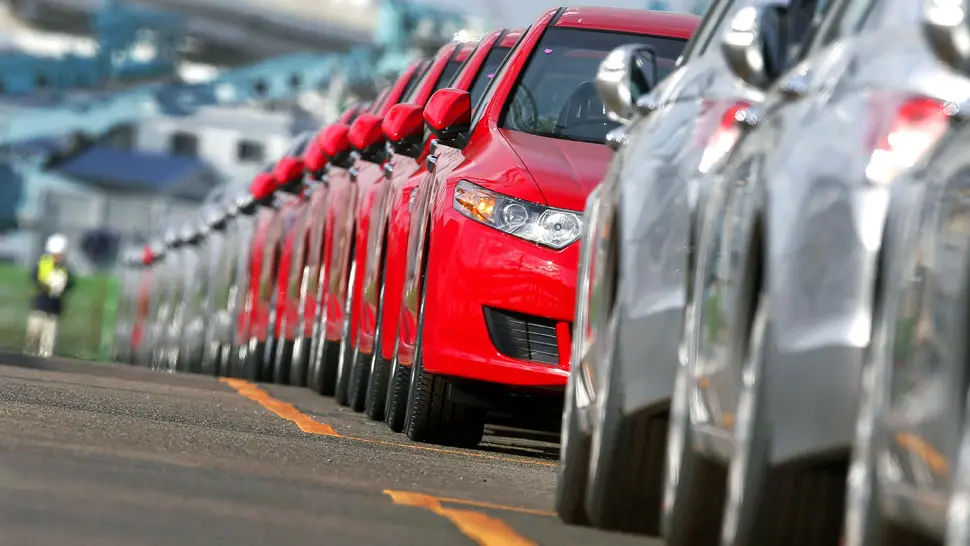 19 meses consecutivos de caída en el sector automotriz