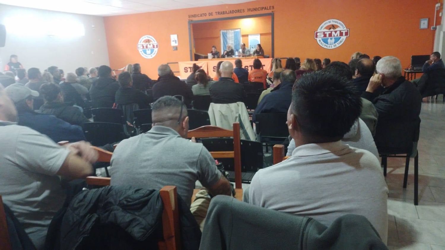 El STMT y el Ejecutivo firmaron un nuevo acuerdo salarial
