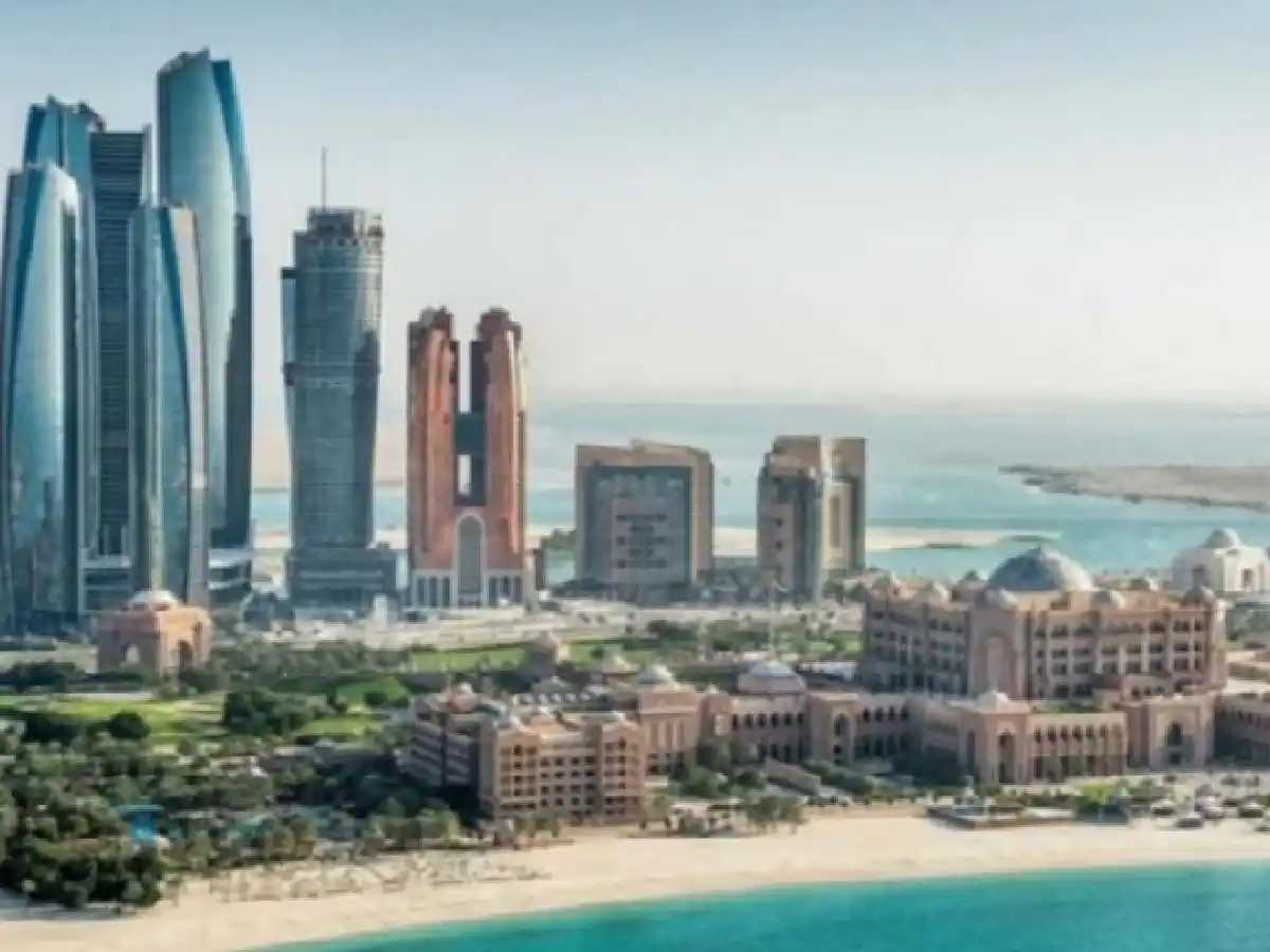 Buscan profesionales argentinos para trabajar en Qatar durante el Mundial: los requisitos