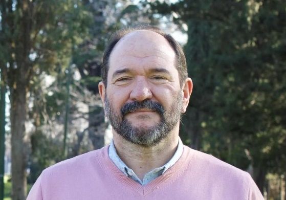 Santiago Hernández sigue como presidente de la UCR