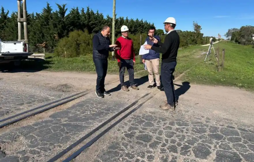 La Municipalidad reparará un tramo de la ruta nacional 228, en el sector de las vías, que está muy deteriorado