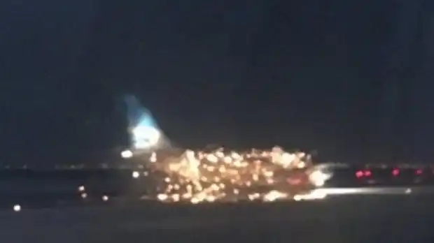 Falla en un avión de Aerolíneas en Nueva York: abortaron el despegue