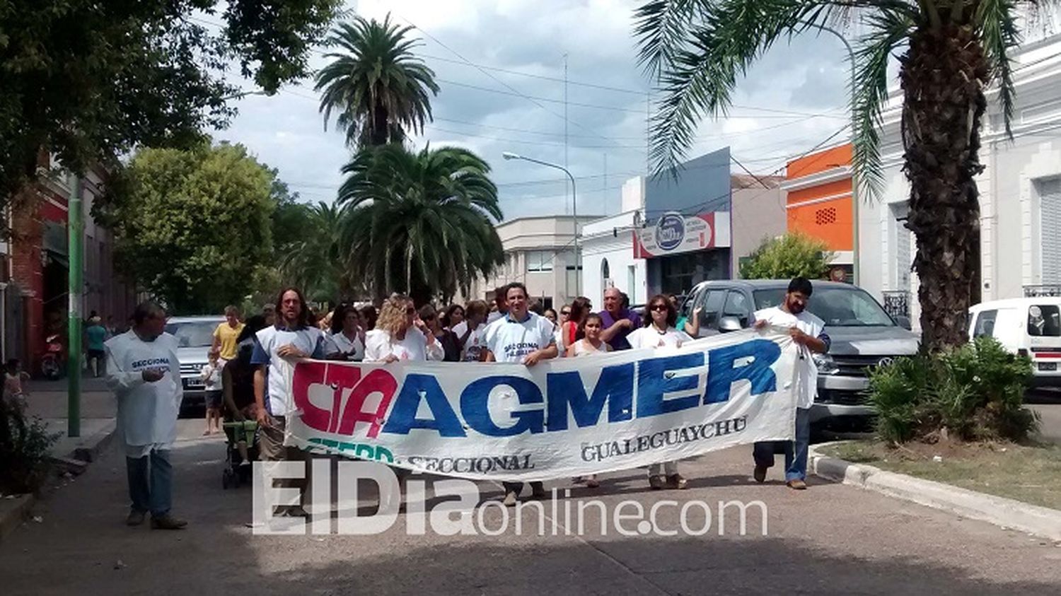Los docentes volvieron a marchar y esperan la propuesta del Gobierno