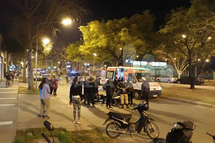 Martes de accidentes de tránsito en la ciudad: un hombre sufrió fractura expuesta en una de sus piernas